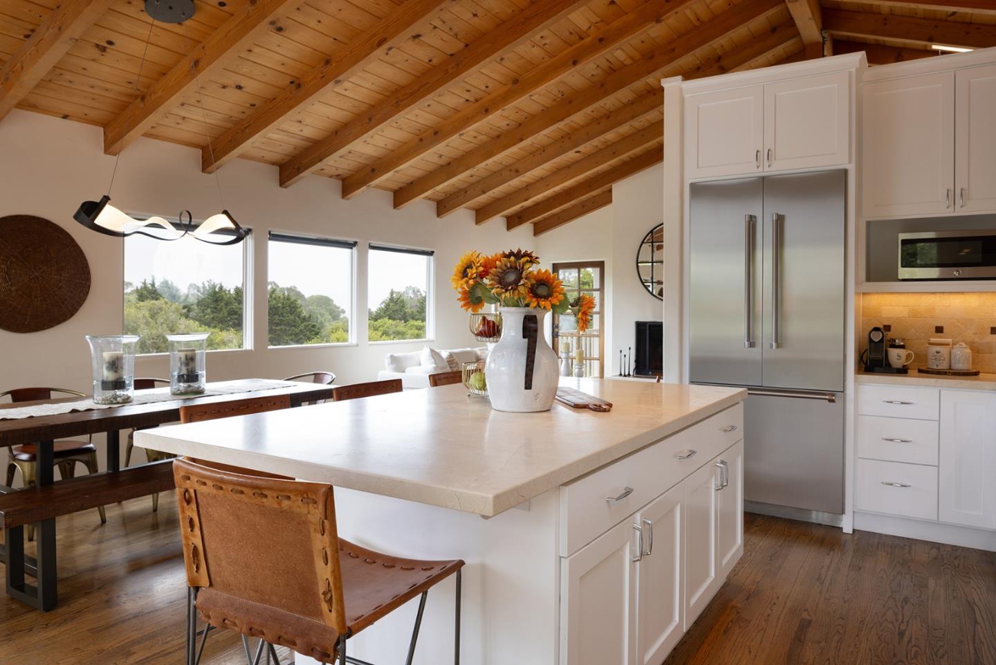 Detail Gallery Image 10 of 36 For 26282 Atherton Dr, Carmel,  CA 93923 - 4 Beds | 2/1 Baths