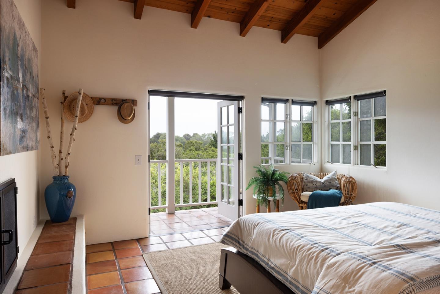 Detail Gallery Image 18 of 36 For 26282 Atherton Dr, Carmel,  CA 93923 - 4 Beds | 2/1 Baths