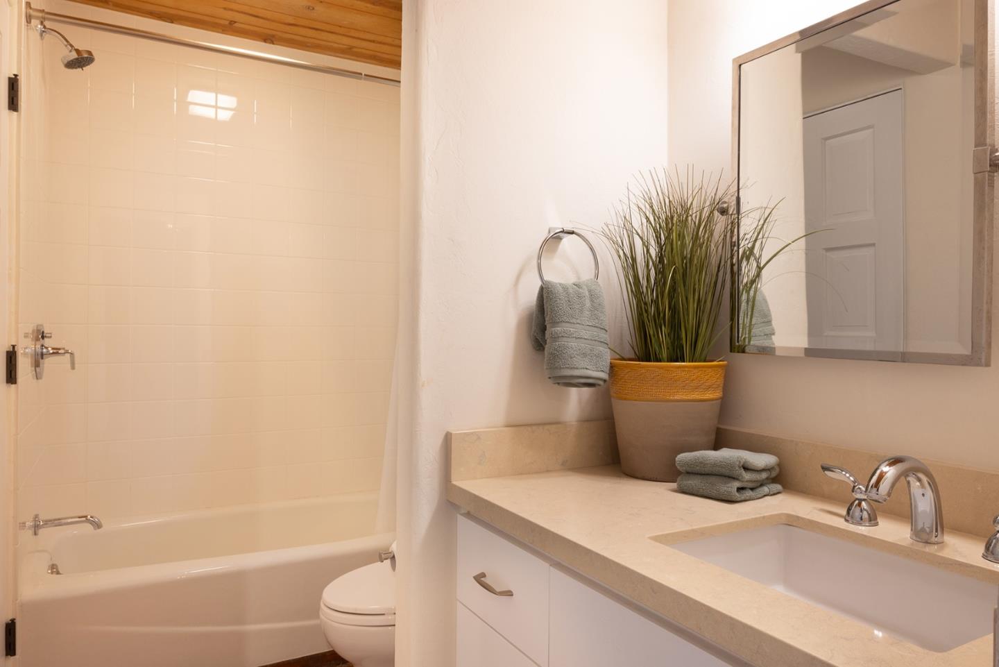 Detail Gallery Image 29 of 36 For 26282 Atherton Dr, Carmel,  CA 93923 - 4 Beds | 2/1 Baths