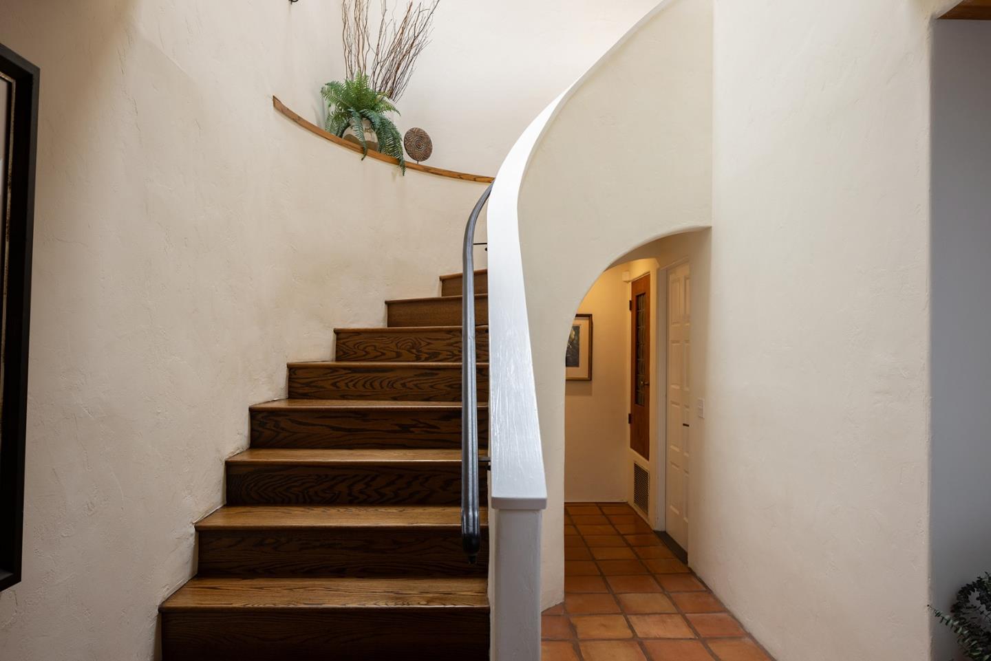 Detail Gallery Image 6 of 36 For 26282 Atherton Dr, Carmel,  CA 93923 - 4 Beds | 2/1 Baths