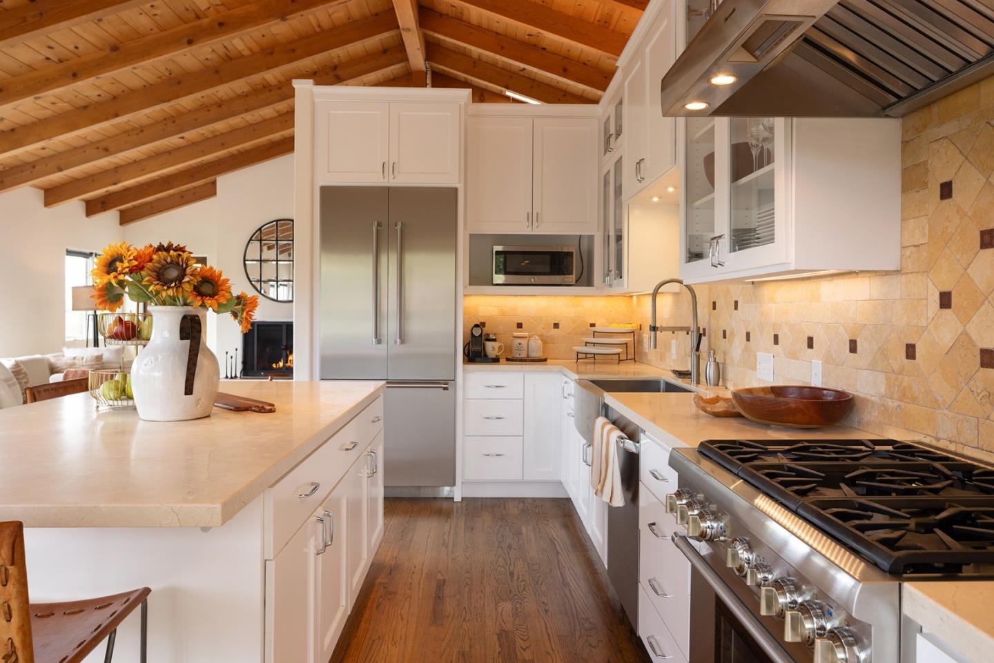 Detail Gallery Image 9 of 36 For 26282 Atherton Dr, Carmel,  CA 93923 - 4 Beds | 2/1 Baths