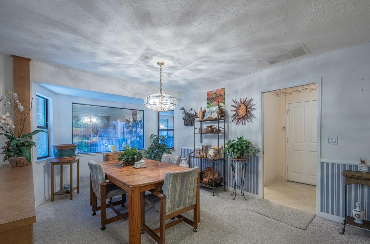 Detail Gallery Image 17 of 44 For 51 La Mirada Ct, Salinas,  CA 93901 - 3 Beds | 2/1 Baths