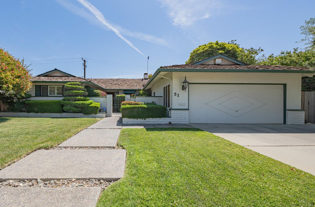 Detail Gallery Image 2 of 44 For 51 La Mirada Ct, Salinas,  CA 93901 - 3 Beds | 2/1 Baths