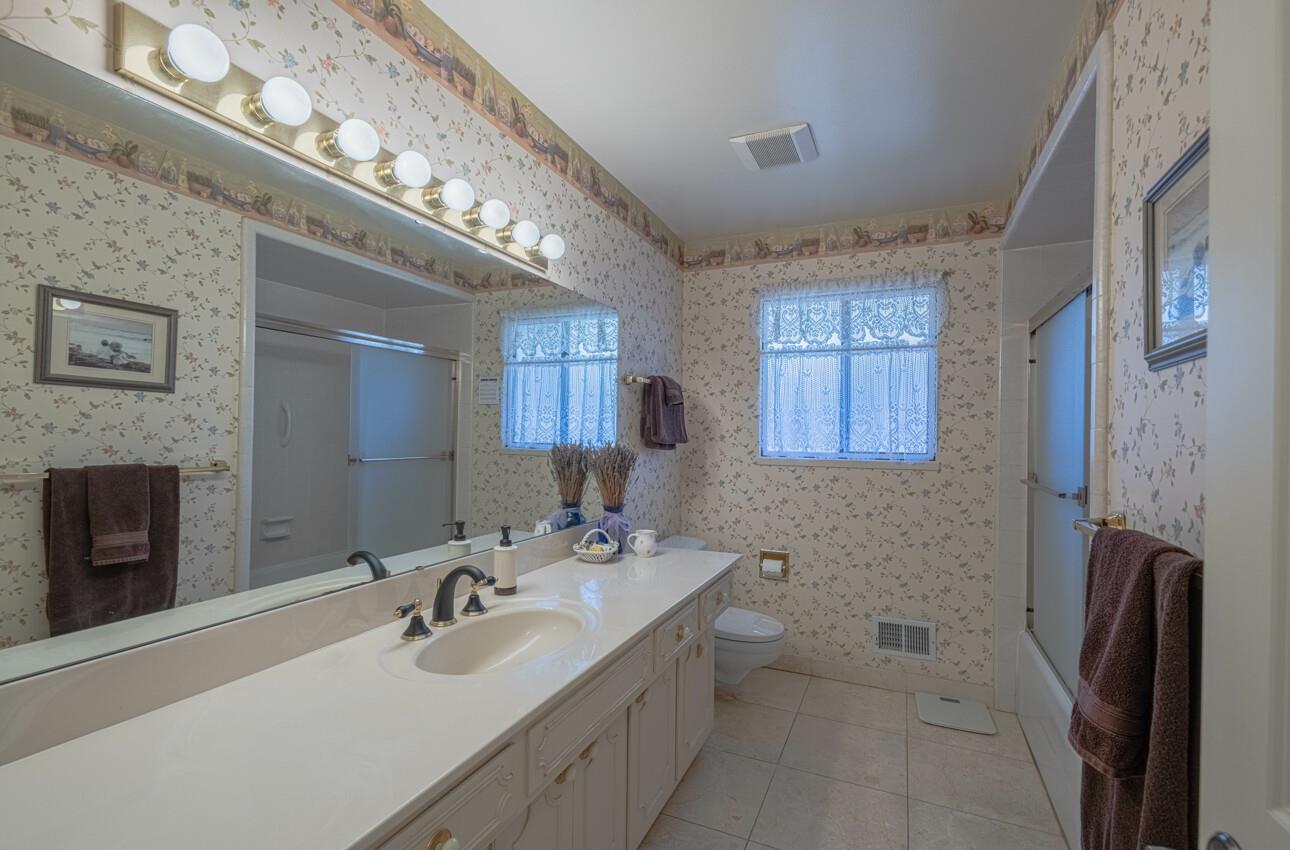 Detail Gallery Image 41 of 44 For 51 La Mirada Ct, Salinas,  CA 93901 - 3 Beds | 2/1 Baths