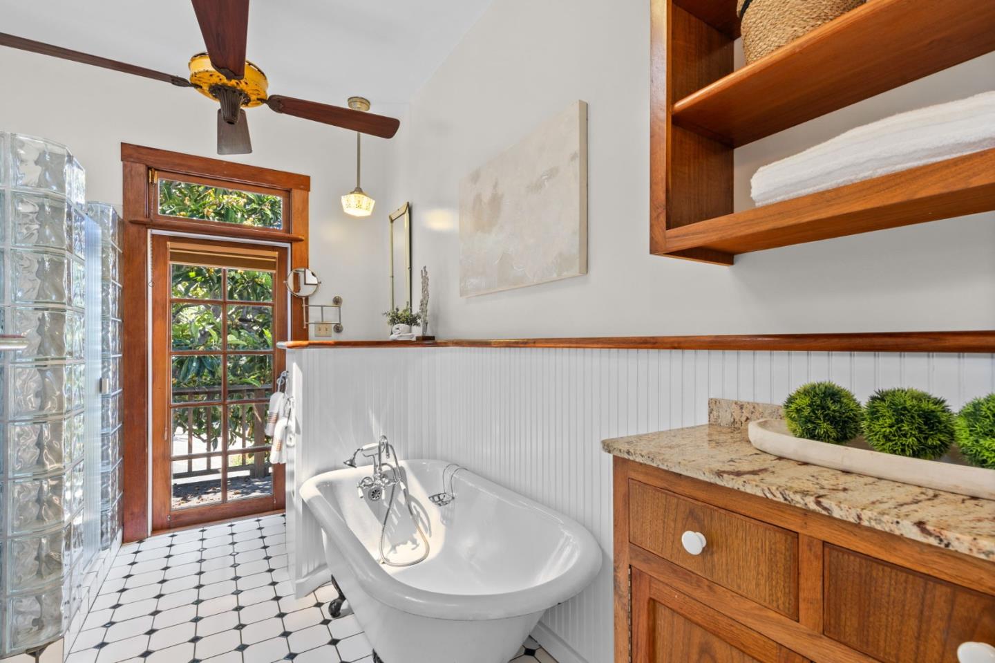 Detail Gallery Image 20 of 44 For 9 Prospect Ave, Port Costa,  CA 94569 - 2 Beds | 1/1 Baths