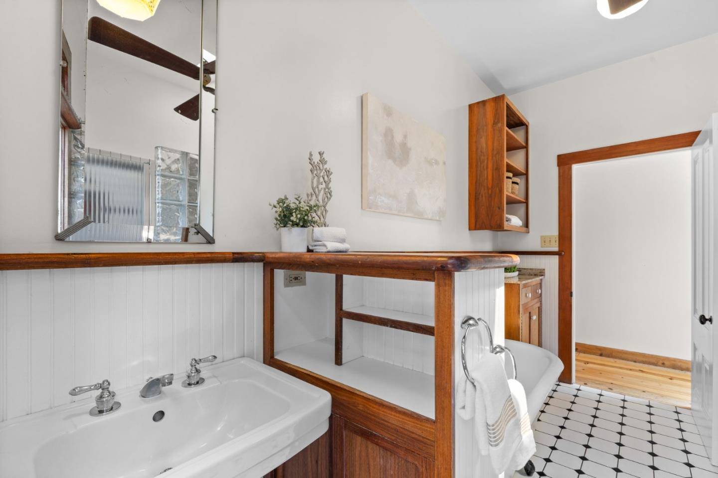 Detail Gallery Image 21 of 44 For 9 Prospect Ave, Port Costa,  CA 94569 - 2 Beds | 1/1 Baths