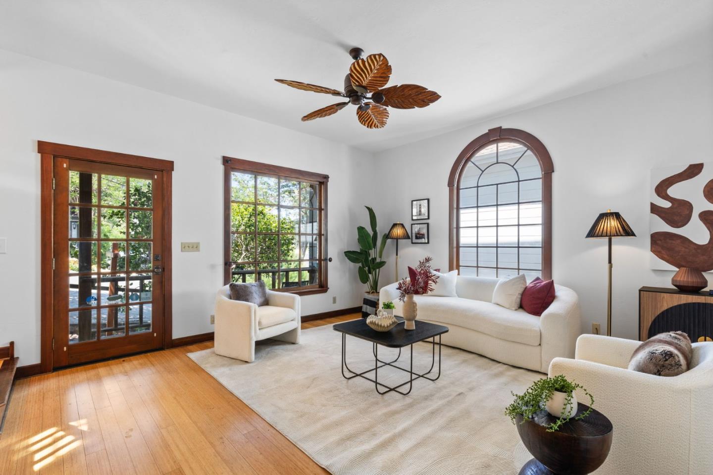 Detail Gallery Image 3 of 44 For 9 Prospect Ave, Port Costa,  CA 94569 - 2 Beds | 1/1 Baths