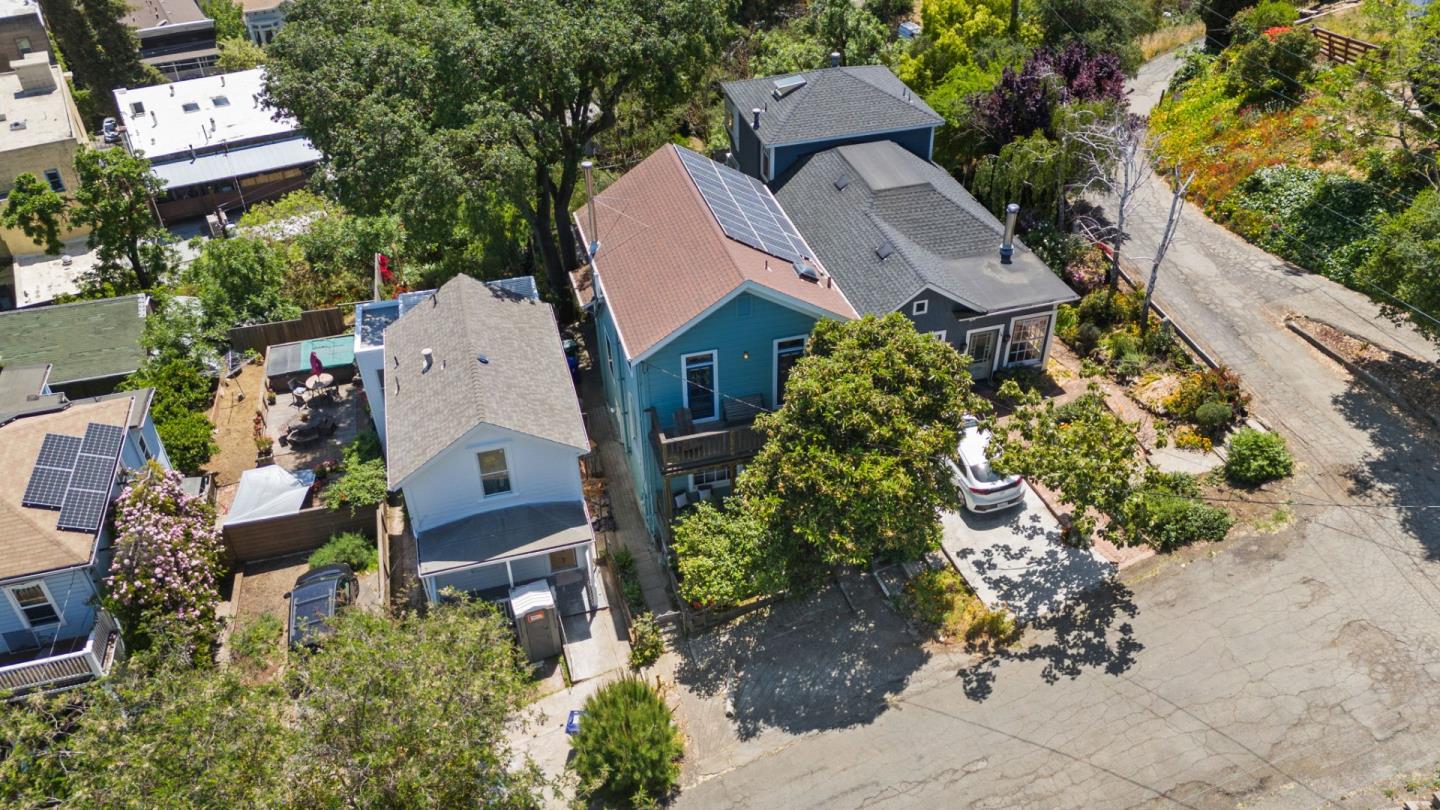 Detail Gallery Image 38 of 44 For 9 Prospect Ave, Port Costa,  CA 94569 - 2 Beds | 1/1 Baths