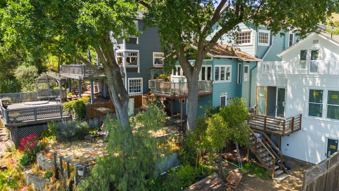 Detail Gallery Image 41 of 44 For 9 Prospect Ave, Port Costa,  CA 94569 - 2 Beds | 1/1 Baths