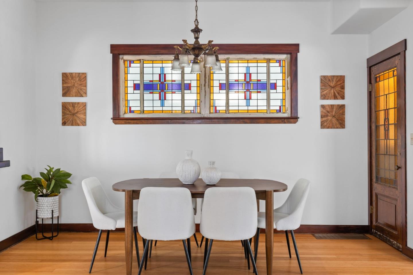 Detail Gallery Image 7 of 44 For 9 Prospect Ave, Port Costa,  CA 94569 - 2 Beds | 1/1 Baths