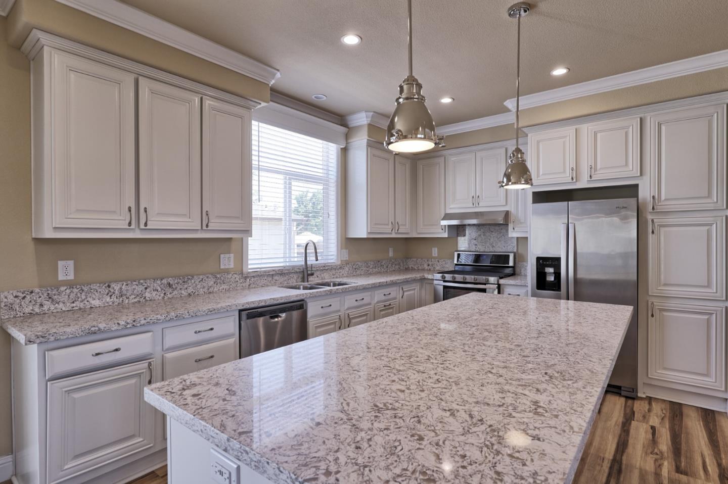 Detail Gallery Image 7 of 47 For 268 Cherry Ct #268,  Morgan Hill,  CA 95037 - 2 Beds | 2 Baths