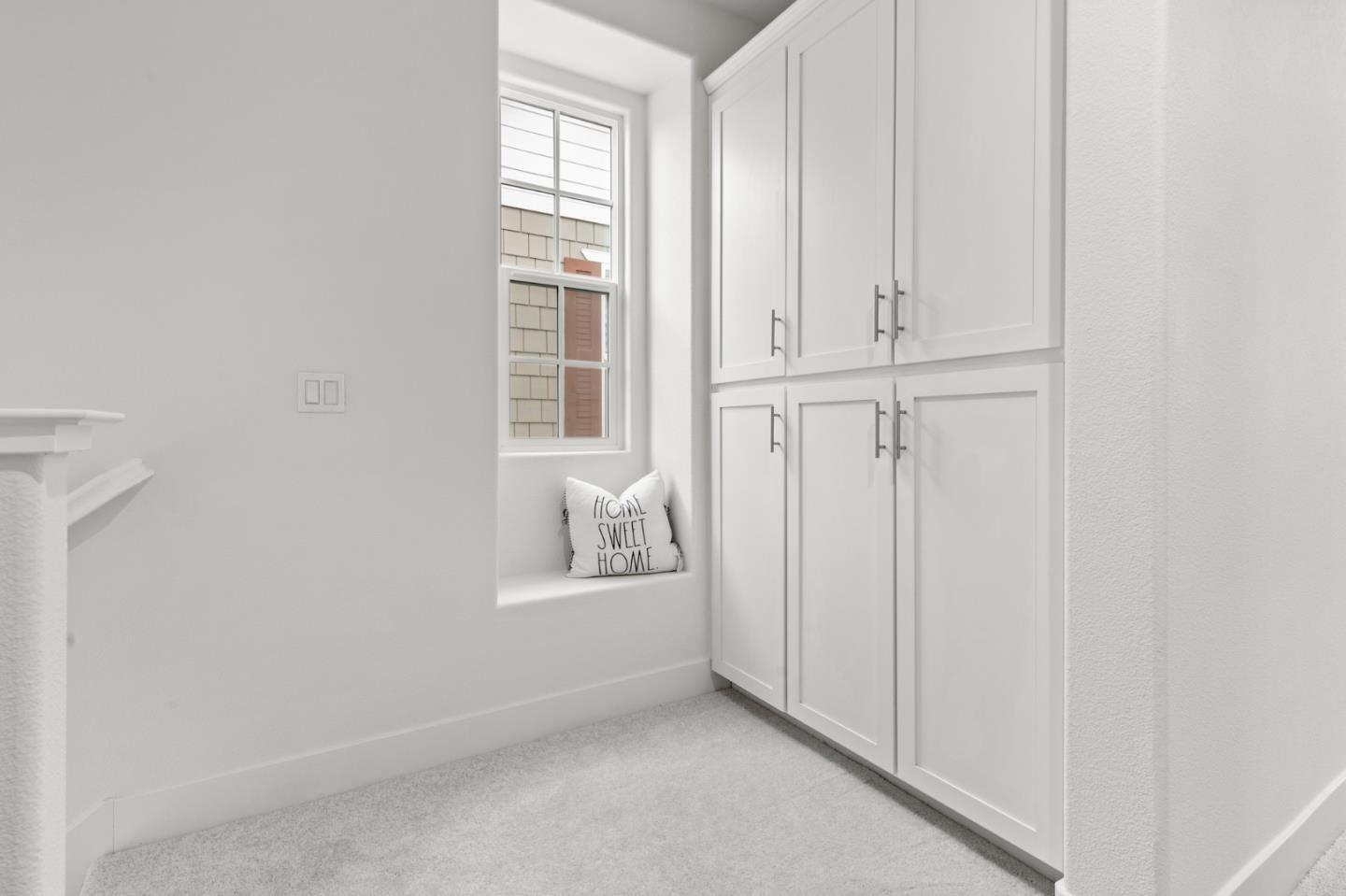 Detail Gallery Image 16 of 35 For 3718 Pyramid Way, Mountain View,  CA 94043 - 4 Beds | 4 Baths