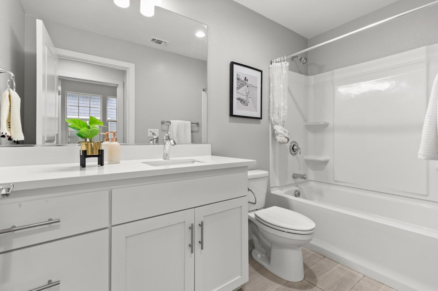 Detail Gallery Image 19 of 35 For 3718 Pyramid Way, Mountain View,  CA 94043 - 4 Beds | 4 Baths