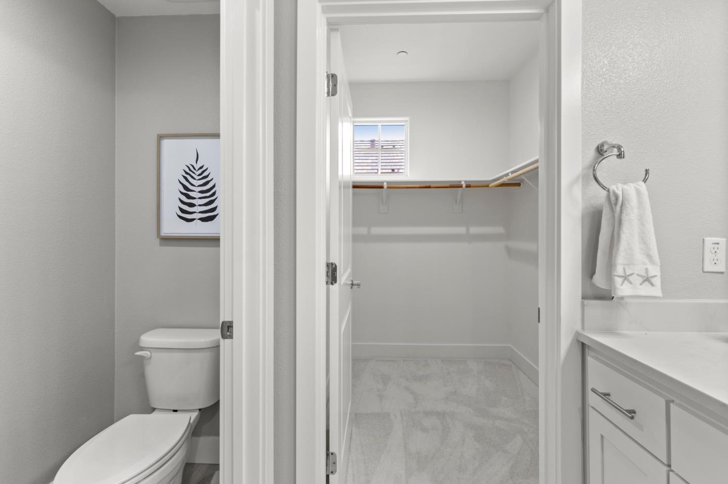 Detail Gallery Image 24 of 35 For 3718 Pyramid Way, Mountain View,  CA 94043 - 4 Beds | 4 Baths