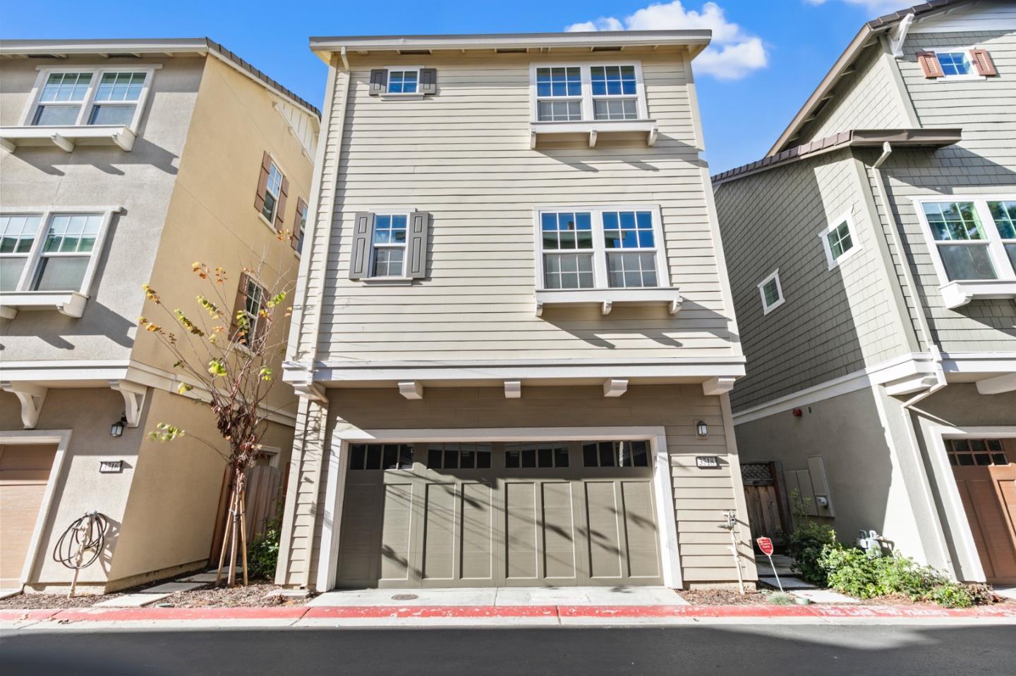 Detail Gallery Image 31 of 35 For 3718 Pyramid Way, Mountain View,  CA 94043 - 4 Beds | 4 Baths