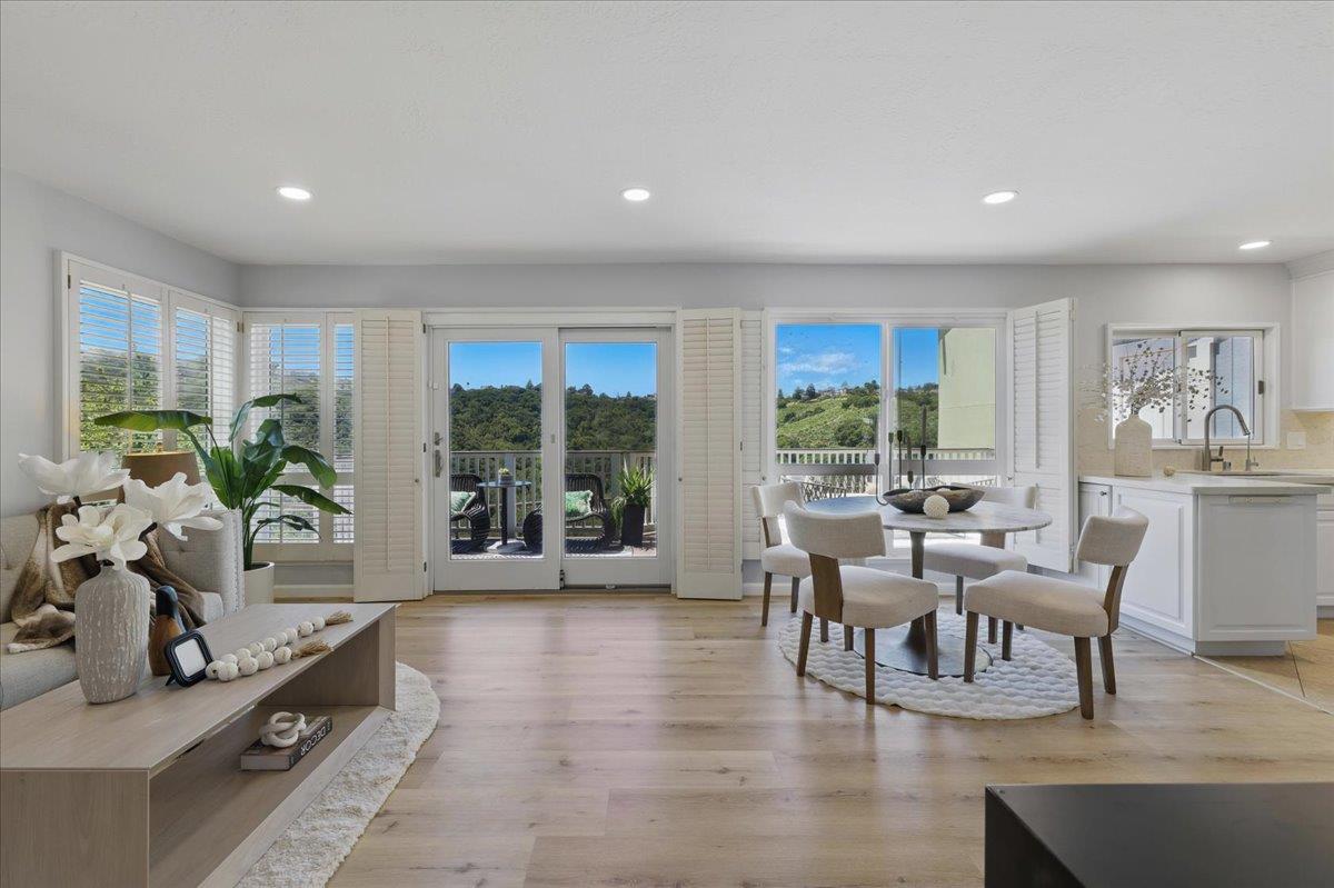 Detail Gallery Image 10 of 55 For 2434 Hastings Dr, Belmont,  CA 94002 - 3 Beds | 2/1 Baths