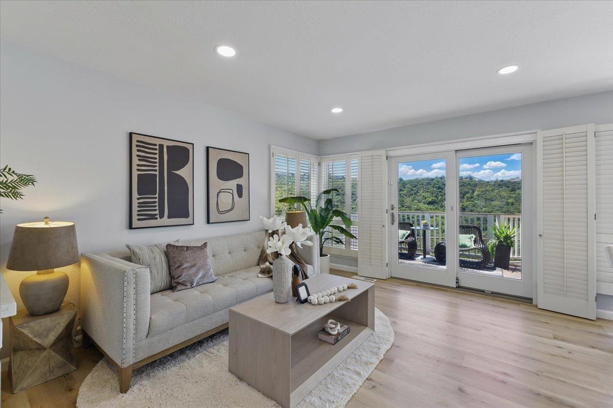 Detail Gallery Image 11 of 55 For 2434 Hastings Dr, Belmont,  CA 94002 - 3 Beds | 2/1 Baths