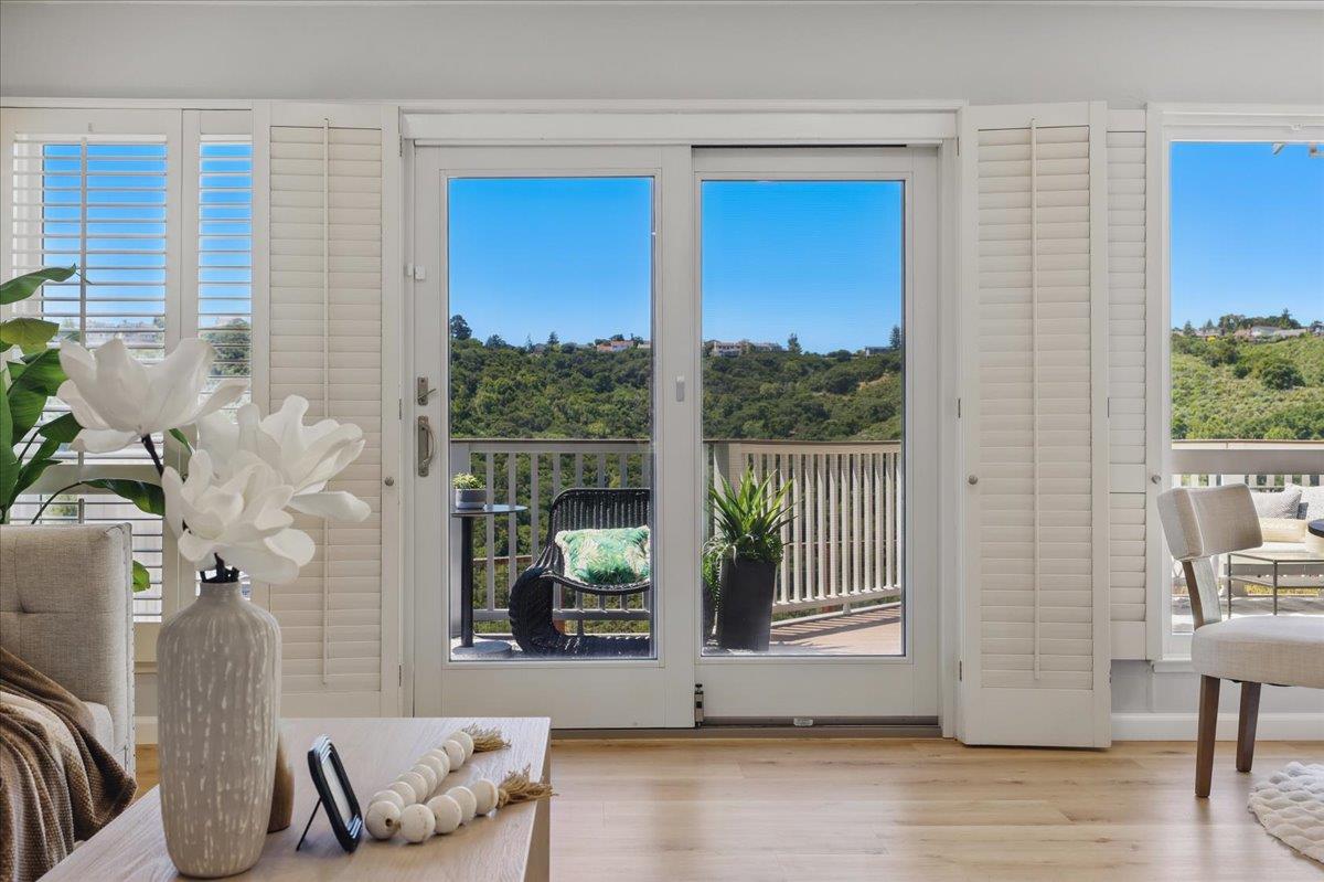 Detail Gallery Image 13 of 55 For 2434 Hastings Dr, Belmont,  CA 94002 - 3 Beds | 2/1 Baths