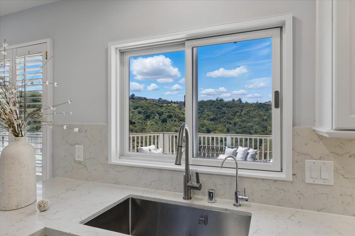 Detail Gallery Image 18 of 55 For 2434 Hastings Dr, Belmont,  CA 94002 - 3 Beds | 2/1 Baths