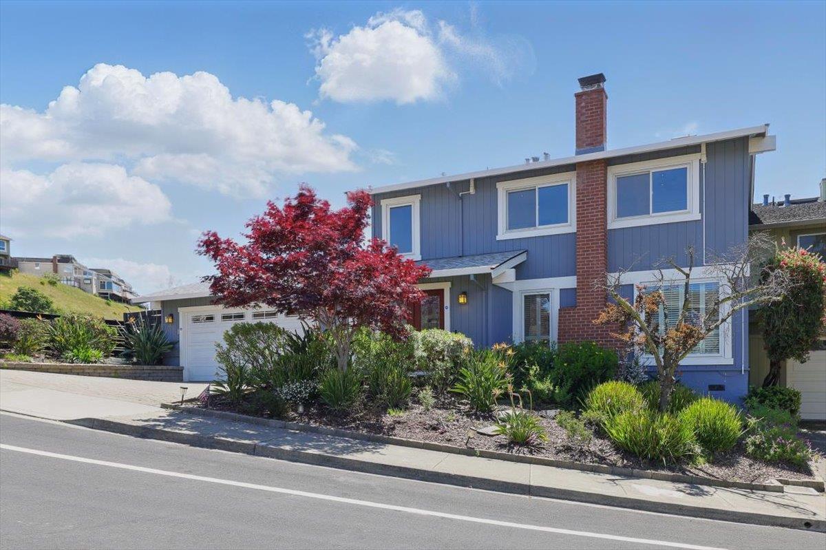 Detail Gallery Image 2 of 55 For 2434 Hastings Dr, Belmont,  CA 94002 - 3 Beds | 2/1 Baths
