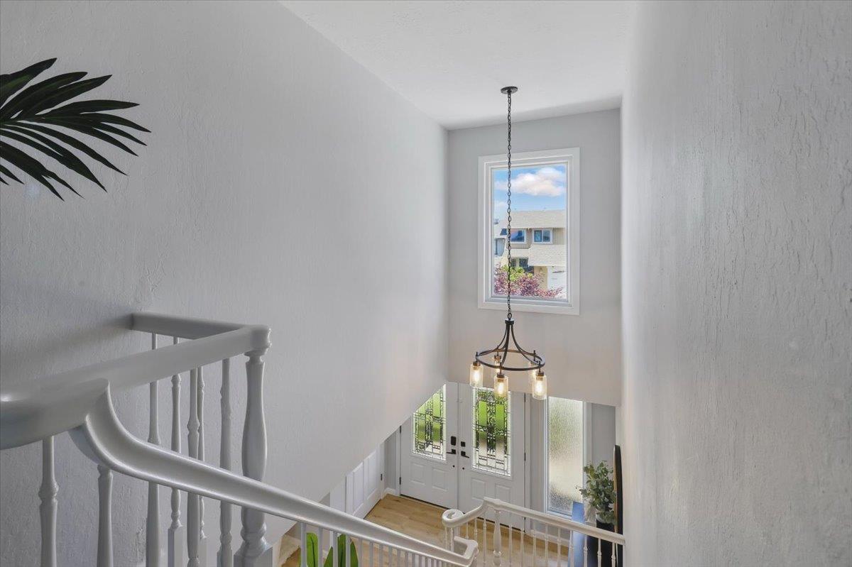 Detail Gallery Image 22 of 55 For 2434 Hastings Dr, Belmont,  CA 94002 - 3 Beds | 2/1 Baths