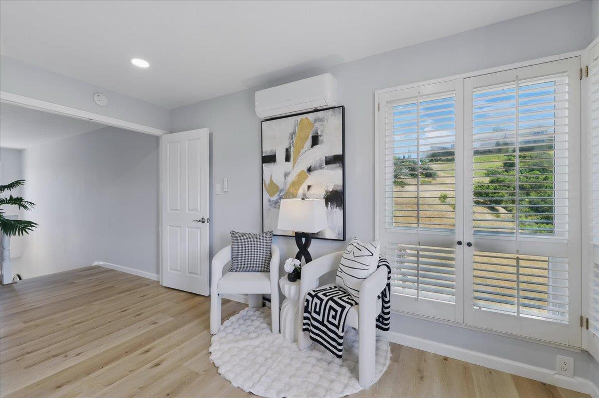 Detail Gallery Image 28 of 55 For 2434 Hastings Dr, Belmont,  CA 94002 - 3 Beds | 2/1 Baths
