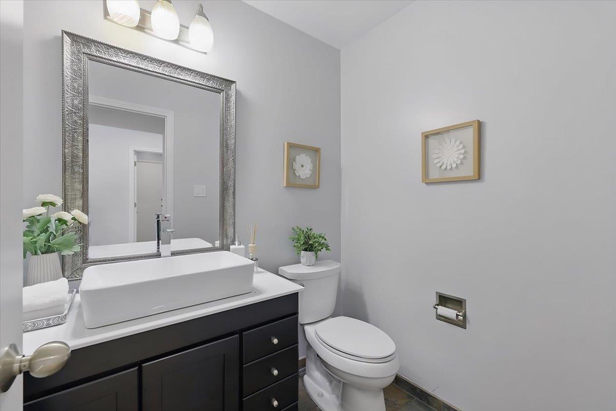 Detail Gallery Image 34 of 55 For 2434 Hastings Dr, Belmont,  CA 94002 - 3 Beds | 2/1 Baths