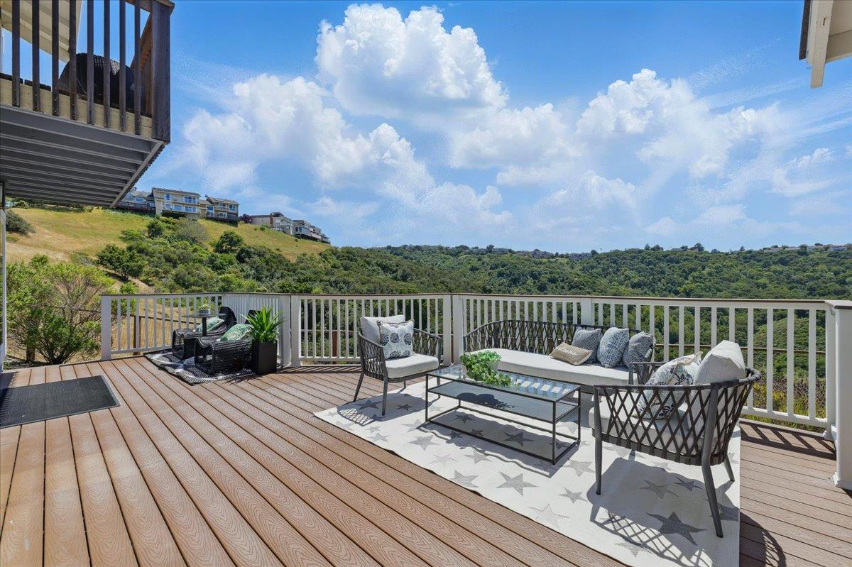 Detail Gallery Image 41 of 55 For 2434 Hastings Dr, Belmont,  CA 94002 - 3 Beds | 2/1 Baths