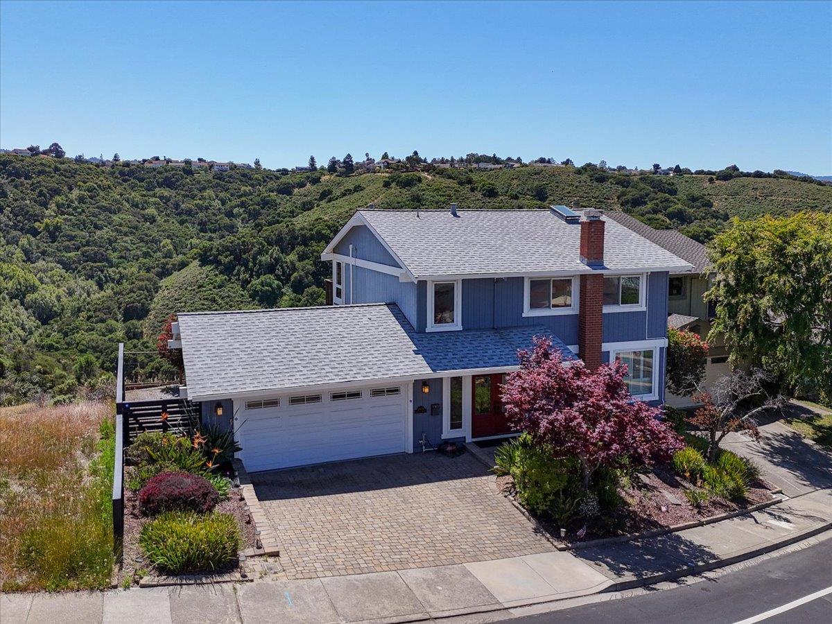 Detail Gallery Image 44 of 55 For 2434 Hastings Dr, Belmont,  CA 94002 - 3 Beds | 2/1 Baths