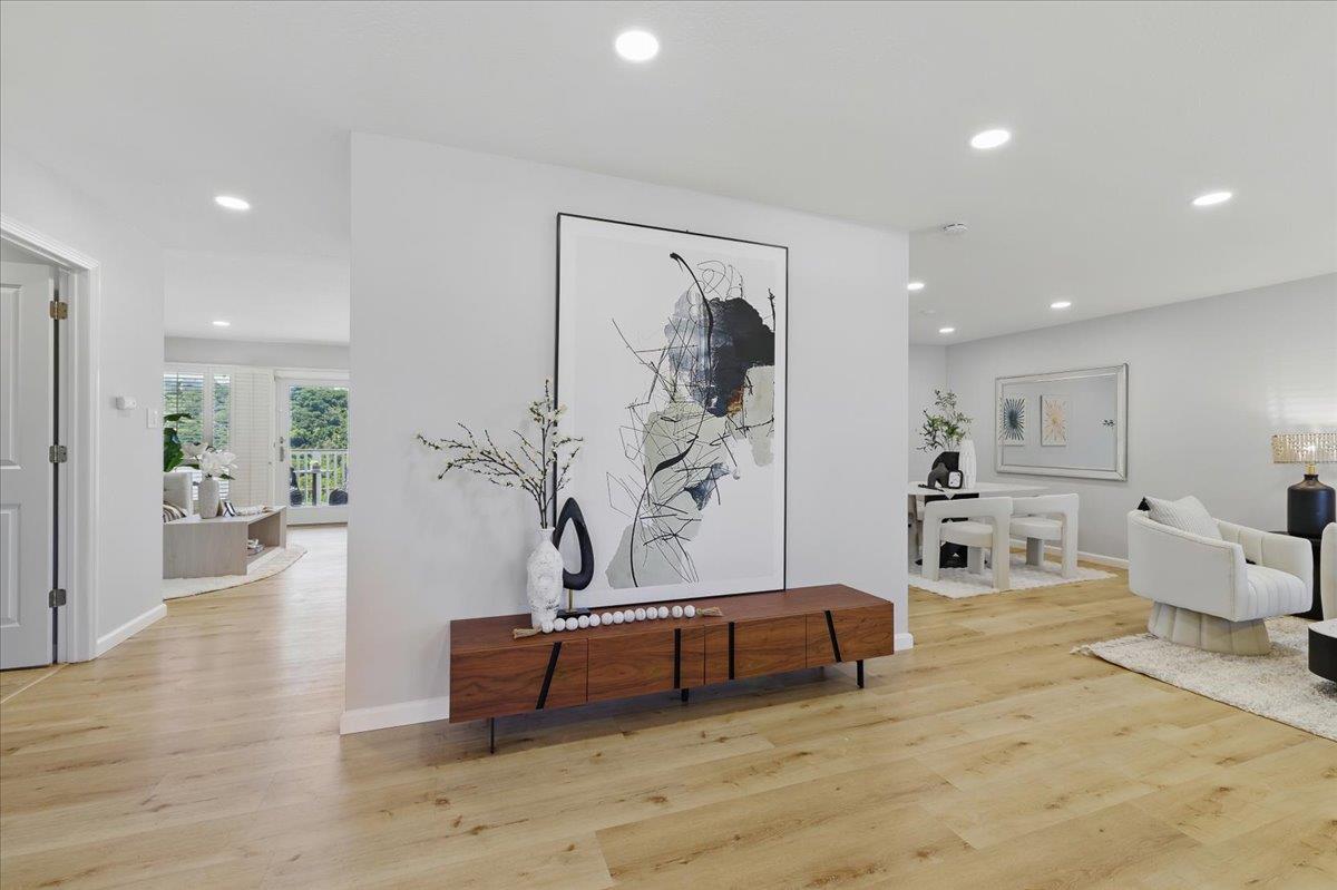 Detail Gallery Image 5 of 55 For 2434 Hastings Dr, Belmont,  CA 94002 - 3 Beds | 2/1 Baths