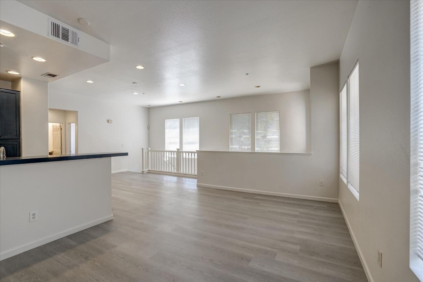 Detail Gallery Image 25 of 38 For 22820 Paseo Pl, Hayward,  CA 94541 - 3 Beds | 3 Baths