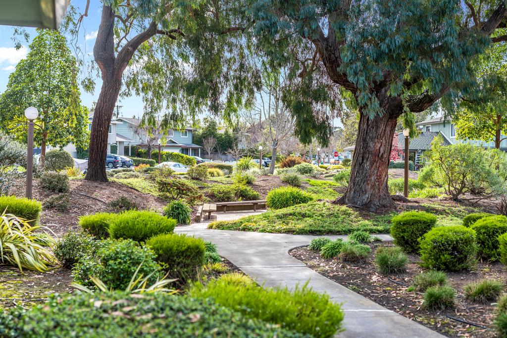 Detail Gallery Image 17 of 24 For 1133 Callas Ln #2,  Capitola,  CA 95010 - 2 Beds | 1 Baths
