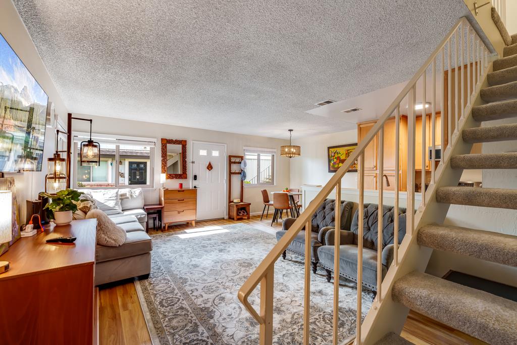 Detail Gallery Image 9 of 24 For 1133 Callas Ln #2,  Capitola,  CA 95010 - 2 Beds | 1 Baths