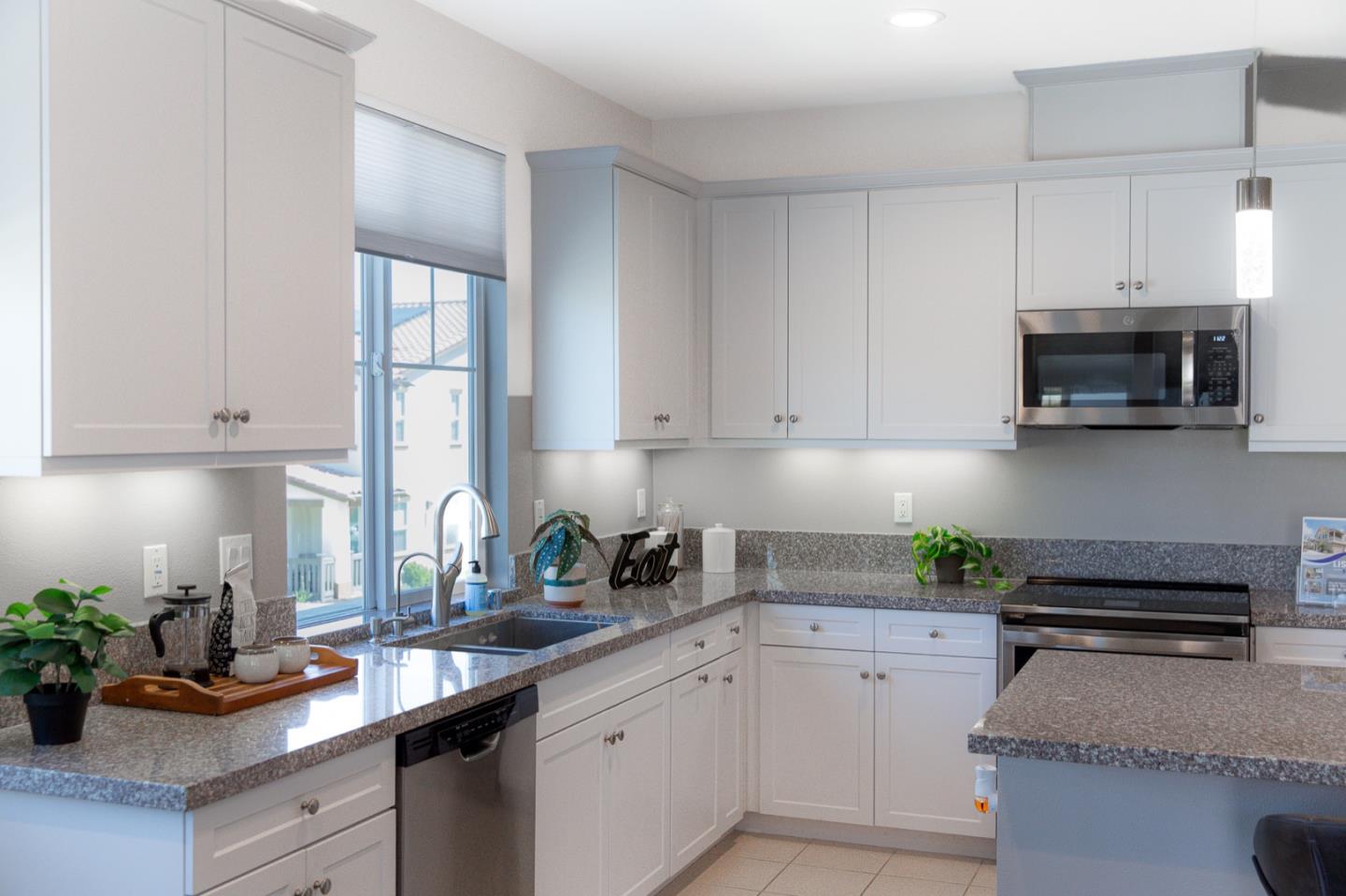 Detail Gallery Image 14 of 50 For 130 Banano Ln, Morgan Hill,  CA 95037 - 3 Beds | 2 Baths
