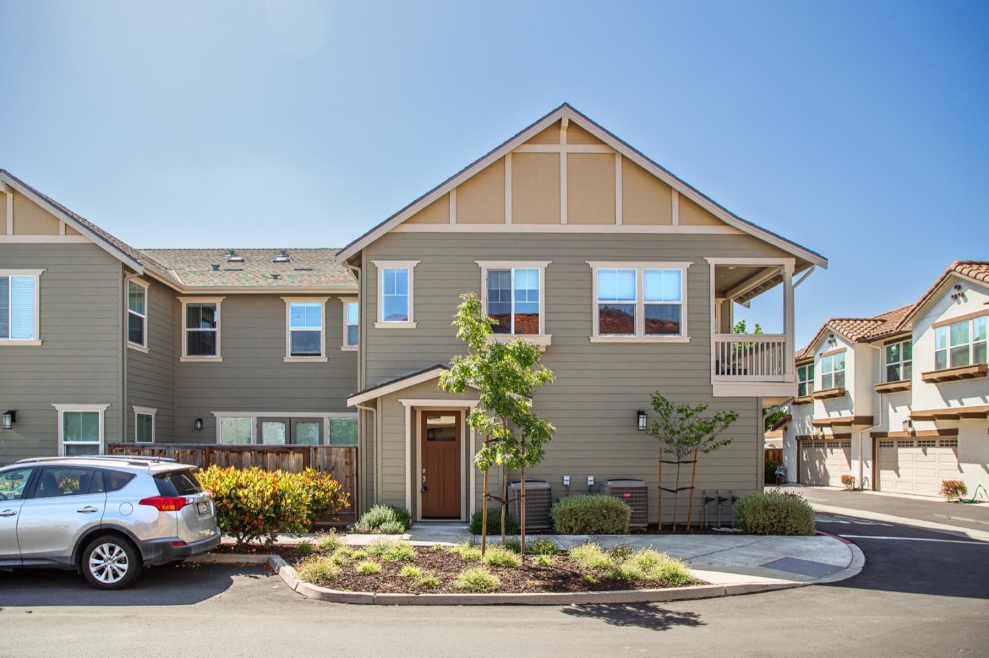 Detail Gallery Image 3 of 50 For 130 Banano Ln, Morgan Hill,  CA 95037 - 3 Beds | 2 Baths