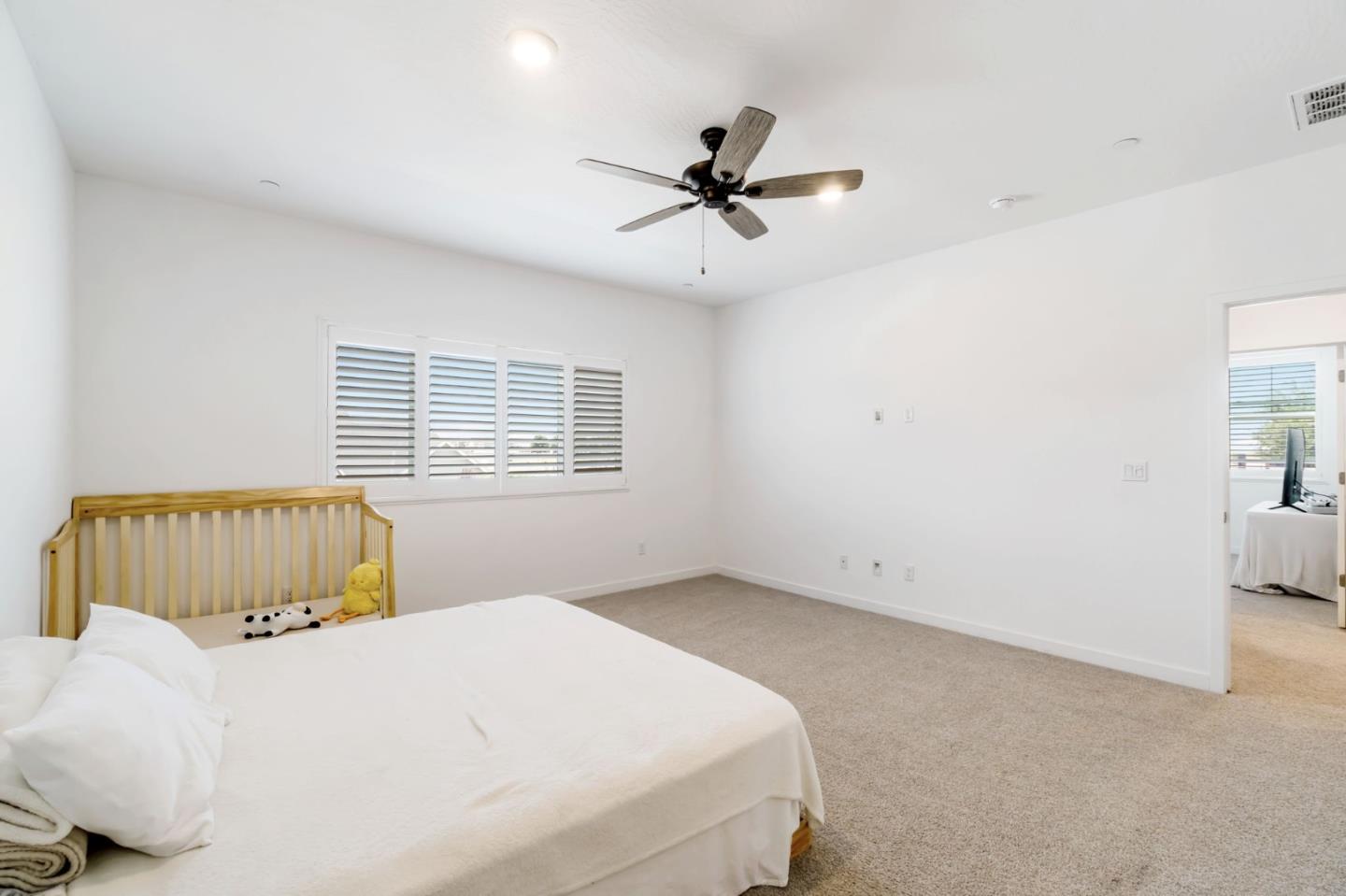 Detail Gallery Image 18 of 40 For 2459 W Hampton Dr, Hanford,  CA 93230 - 4 Beds | 2/1 Baths