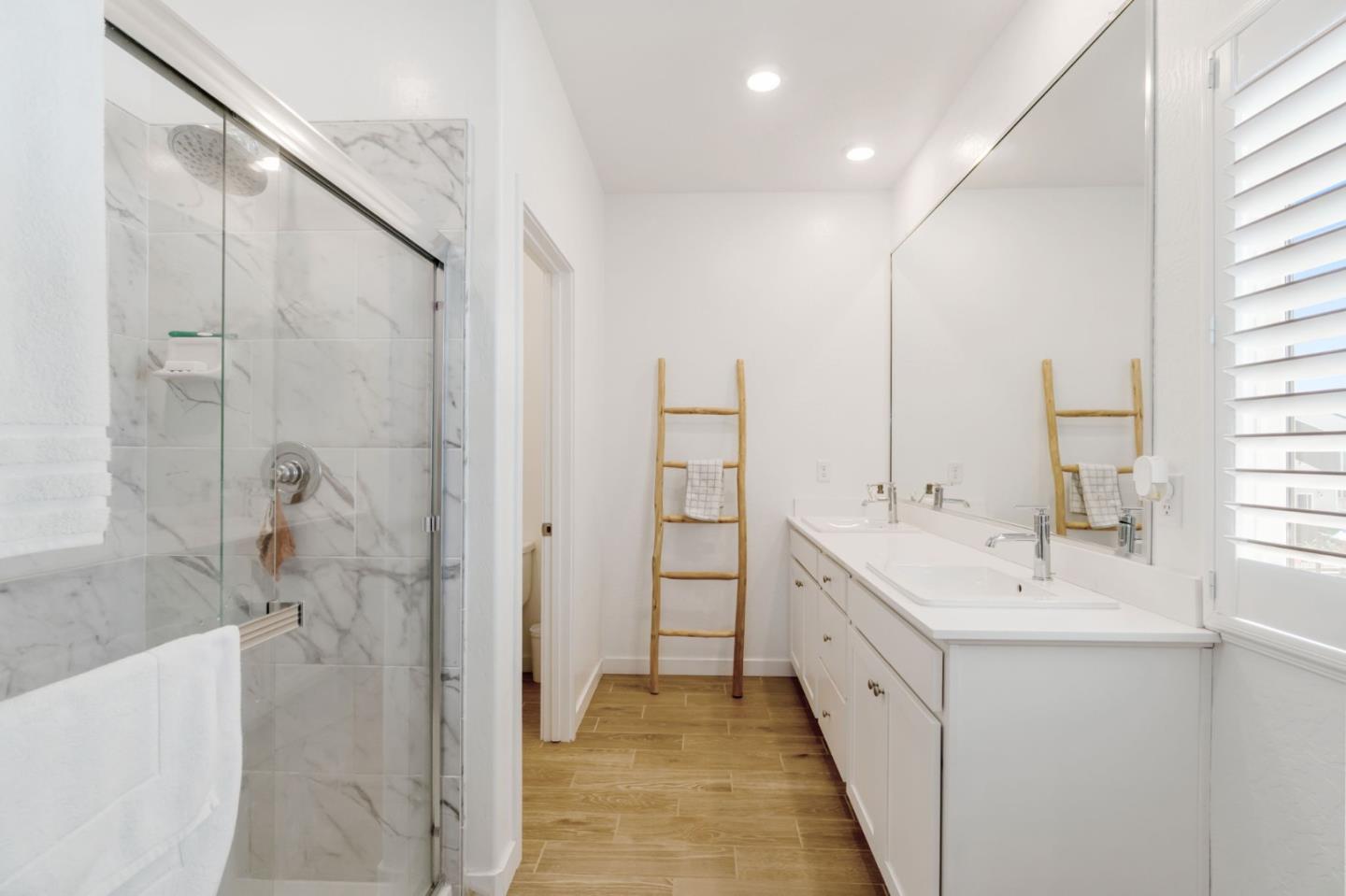 Detail Gallery Image 19 of 40 For 2459 W Hampton Dr, Hanford,  CA 93230 - 4 Beds | 2/1 Baths