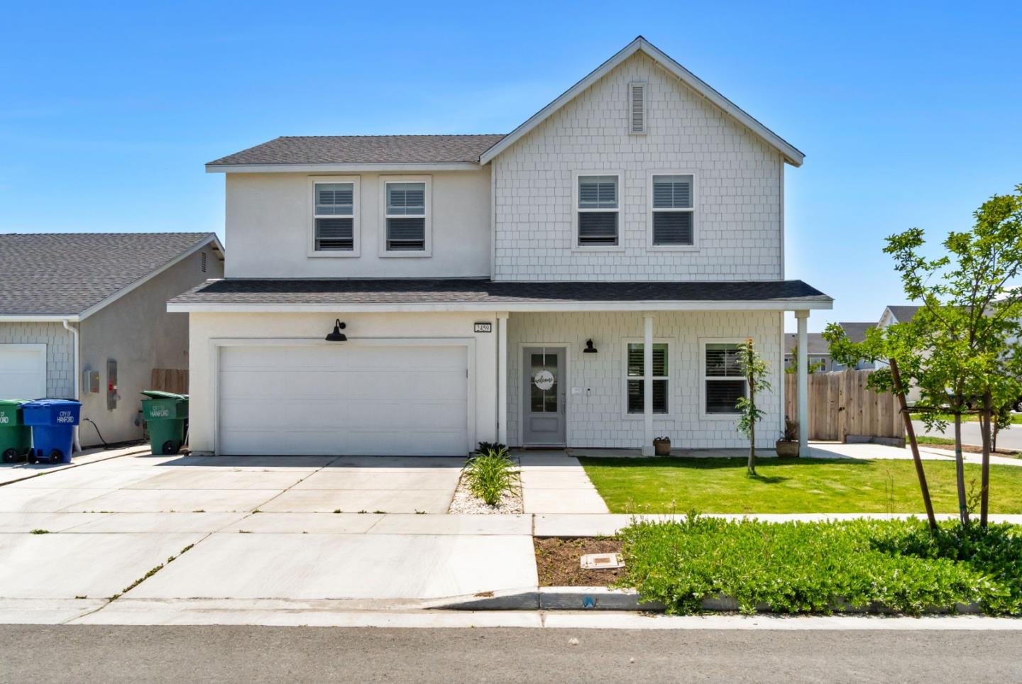 Detail Gallery Image 2 of 40 For 2459 W Hampton Dr, Hanford,  CA 93230 - 4 Beds | 2/1 Baths