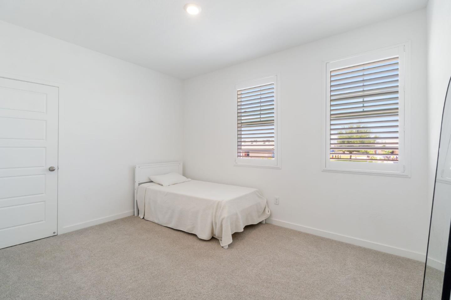 Detail Gallery Image 20 of 40 For 2459 W Hampton Dr, Hanford,  CA 93230 - 4 Beds | 2/1 Baths