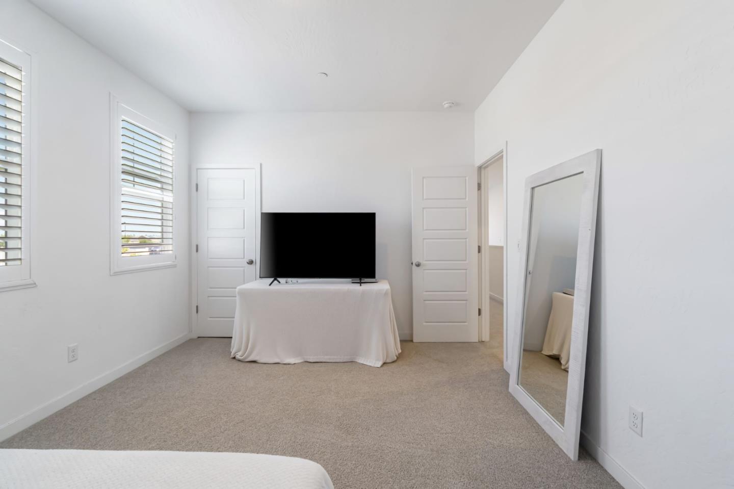 Detail Gallery Image 23 of 40 For 2459 W Hampton Dr, Hanford,  CA 93230 - 4 Beds | 2/1 Baths