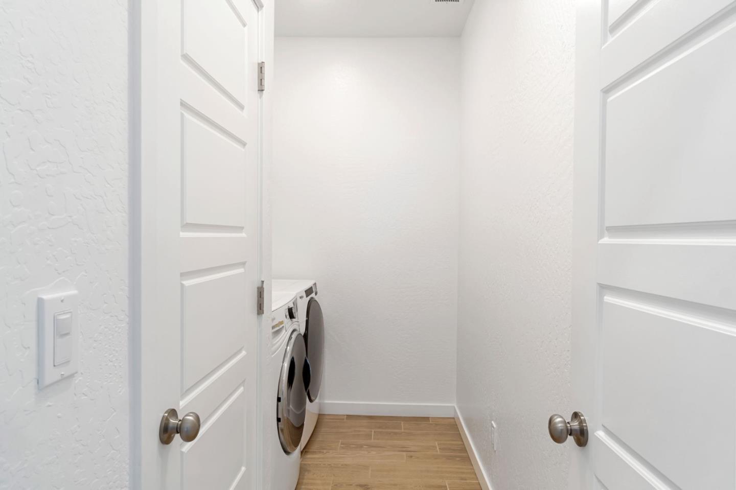 Detail Gallery Image 27 of 40 For 2459 W Hampton Dr, Hanford,  CA 93230 - 4 Beds | 2/1 Baths