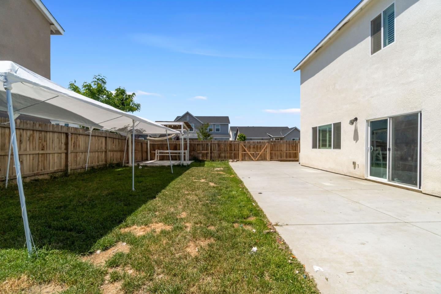 Detail Gallery Image 30 of 40 For 2459 W Hampton Dr, Hanford,  CA 93230 - 4 Beds | 2/1 Baths
