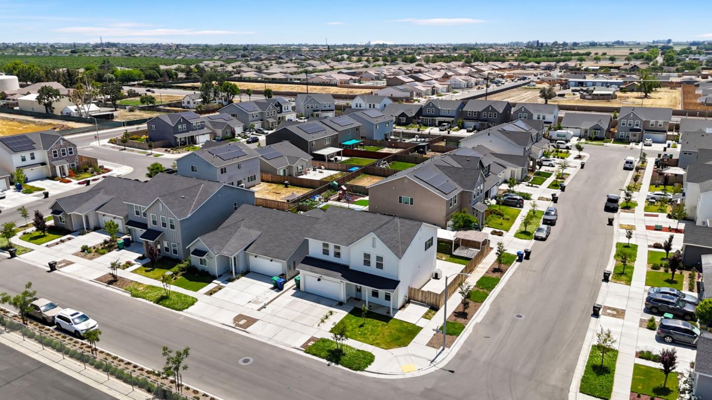 Detail Gallery Image 40 of 40 For 2459 W Hampton Dr, Hanford,  CA 93230 - 4 Beds | 2/1 Baths
