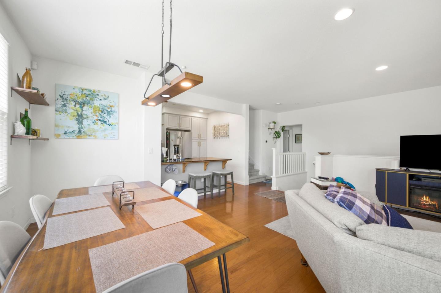 Detail Gallery Image 5 of 18 For 311 Bautista Pl, San Jose,  CA 95126 - 2 Beds | 2/1 Baths