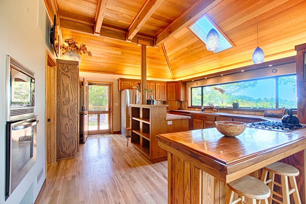 Detail Gallery Image 10 of 53 For 18467 Las Cumbres Rd, Los Gatos,  CA 95033 - 3 Beds | 2/1 Baths