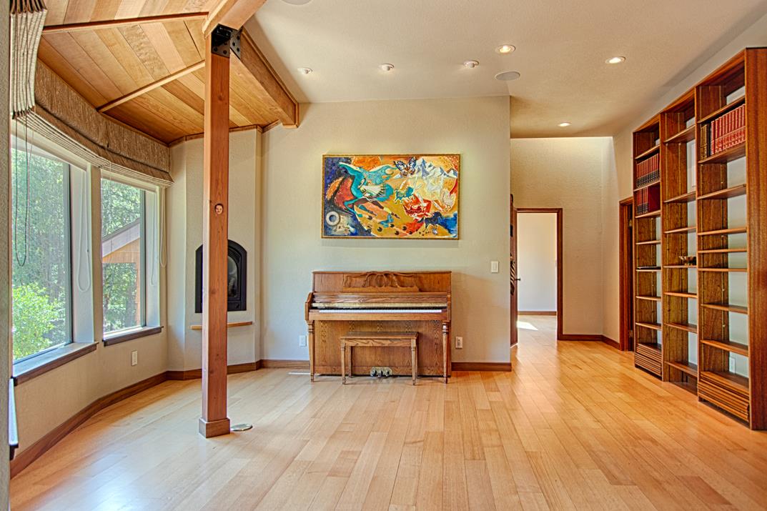 Detail Gallery Image 12 of 53 For 18467 Las Cumbres Rd, Los Gatos,  CA 95033 - 3 Beds | 2/1 Baths