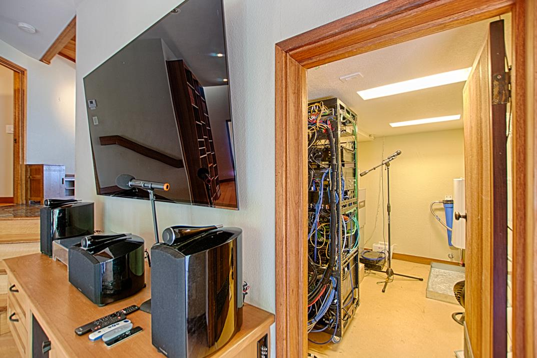 Detail Gallery Image 21 of 53 For 18467 Las Cumbres Rd, Los Gatos,  CA 95033 - 3 Beds | 2/1 Baths