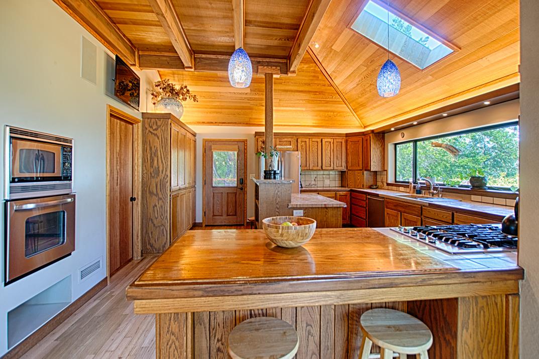 Detail Gallery Image 9 of 53 For 18467 Las Cumbres Rd, Los Gatos,  CA 95033 - 3 Beds | 2/1 Baths
