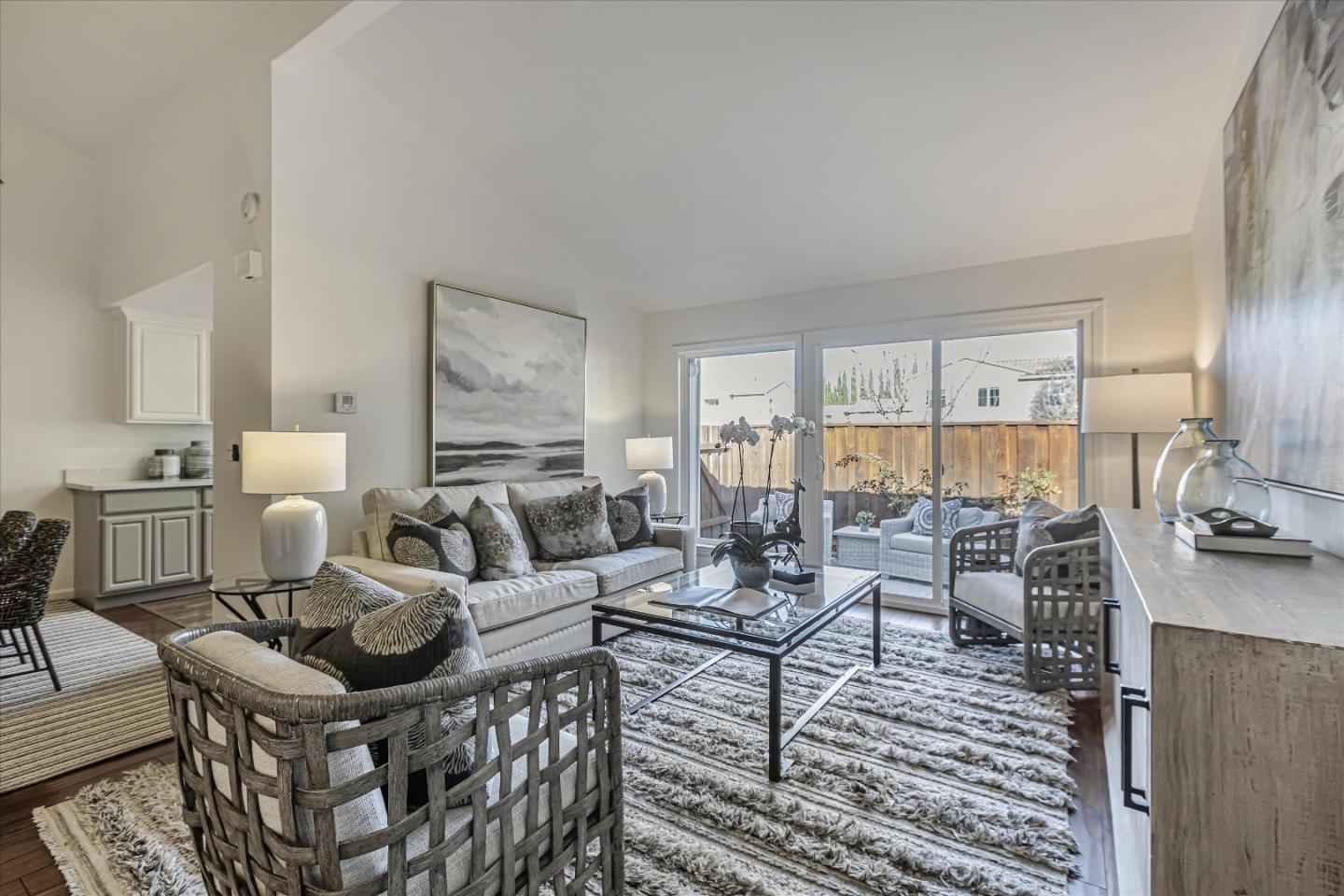 Detail Gallery Image 1 of 31 For 10995 Northseal Sq, Cupertino,  CA 95014 - 2 Beds | 2 Baths