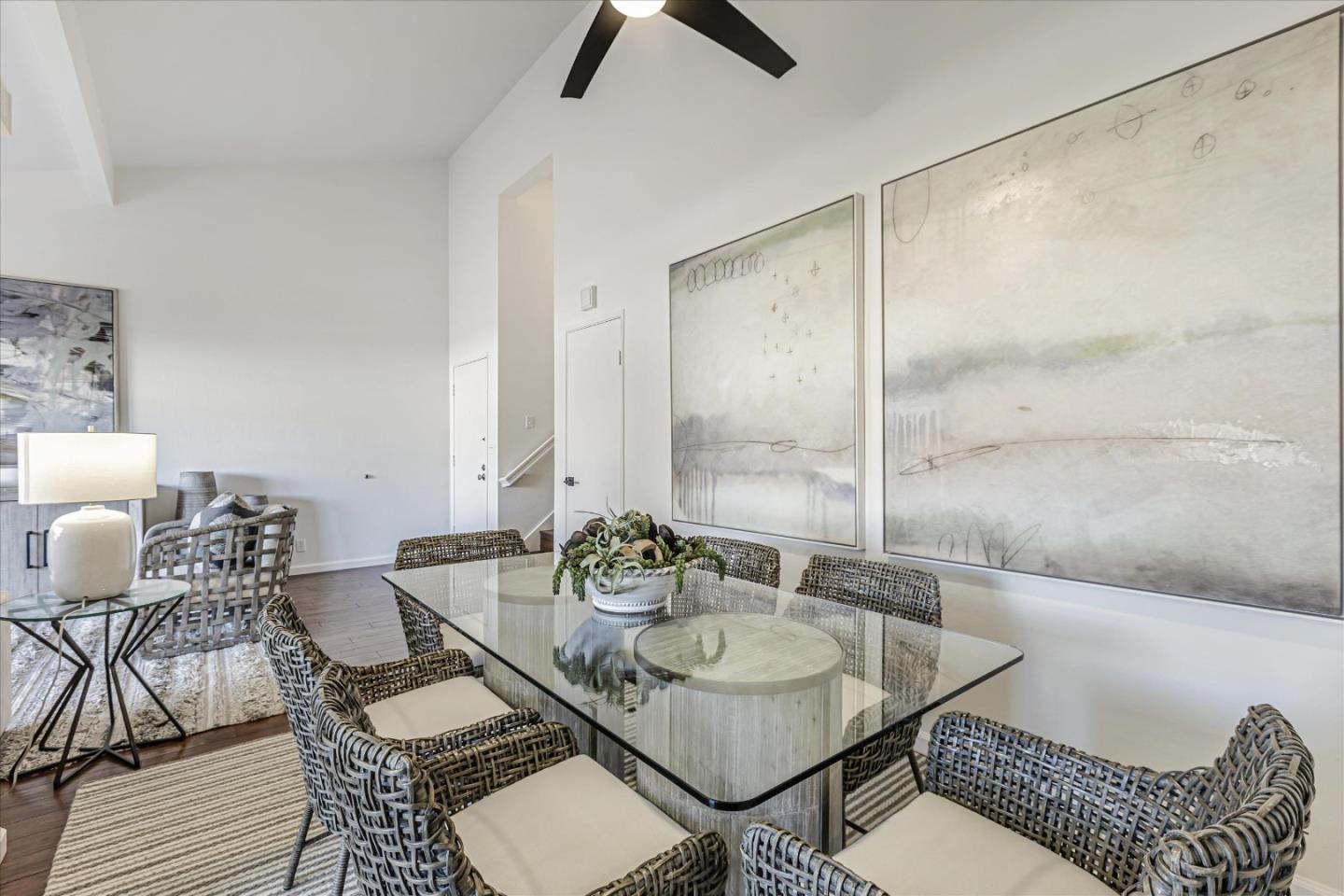 Detail Gallery Image 10 of 31 For 10995 Northseal Sq, Cupertino,  CA 95014 - 2 Beds | 2 Baths